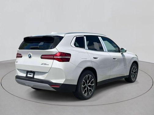 Mineral White Metallic 2026 BMW X3 30 xDrive