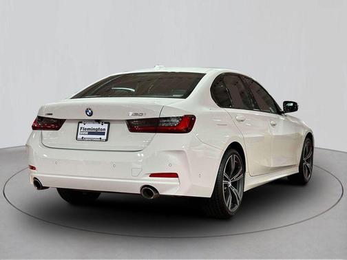2023 BMW 330 i xDrive