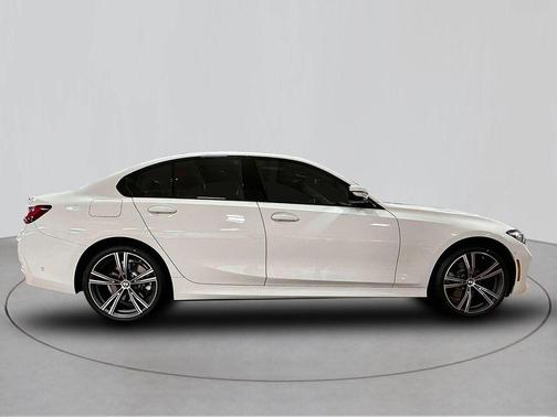 2023 BMW 330 i xDrive