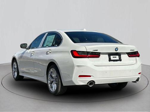2025 BMW 330 i xDrive