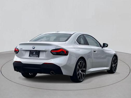 2023 BMW 230 i xDrive