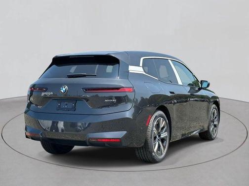 2026 BMW iX xDrive60