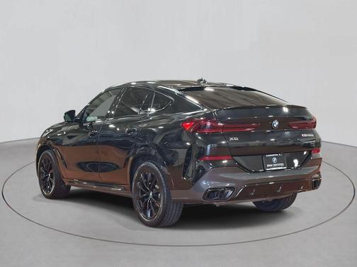 2024 BMW X6 M60i