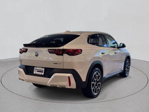 Mineral White Metallic 2026 BMW X2 xDrive28i