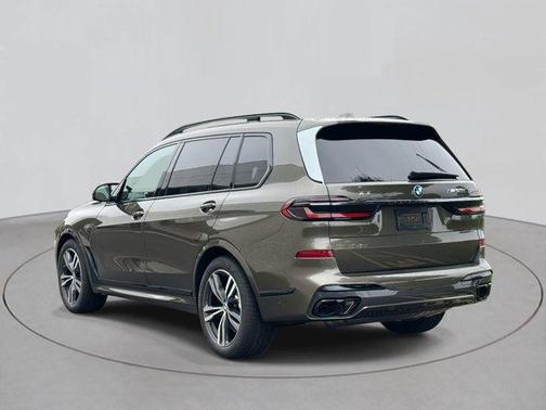 2026 BMW X7 M60i