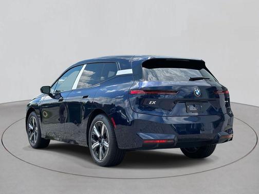 2026 BMW iX xDrive45
