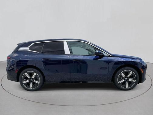 2026 BMW iX xDrive45