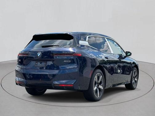 2026 BMW iX xDrive45