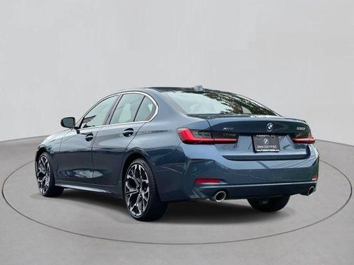2025 BMW 330 i xDrive