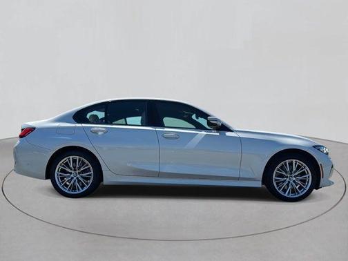 2023 BMW 330 i xDrive