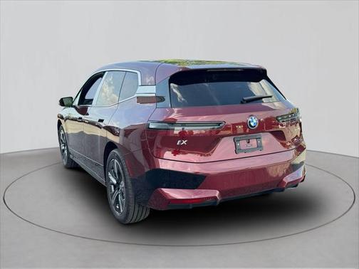 2025 BMW iX xDrive50