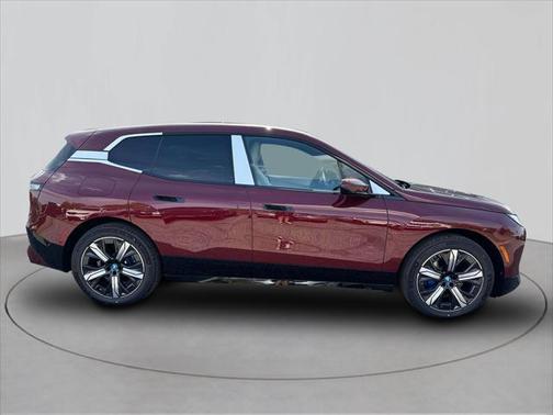 2025 BMW iX xDrive50
