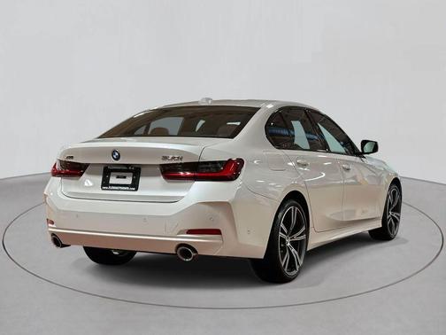 2023 BMW 330 i xDrive