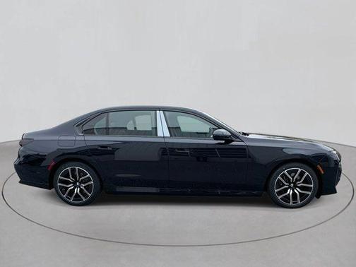 2026 BMW 750e xDrive