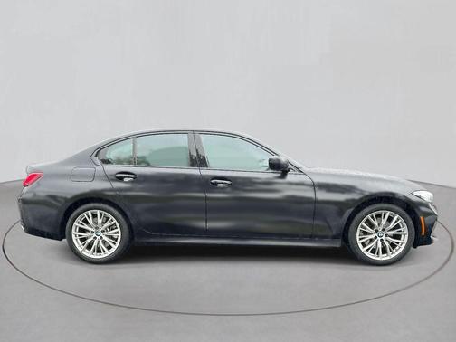 2023 BMW 330 i xDrive