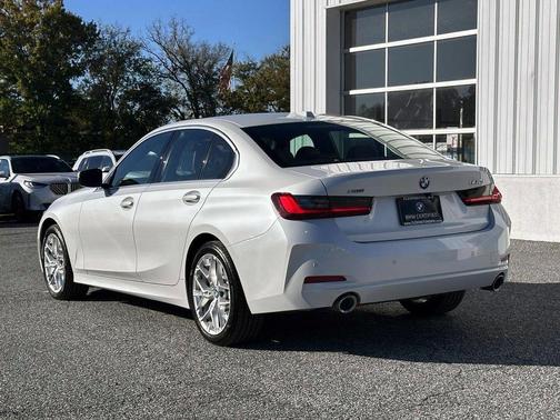 2025 BMW 330 i xDrive
