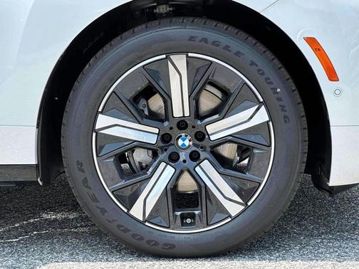 2026 BMW iX xDrive45