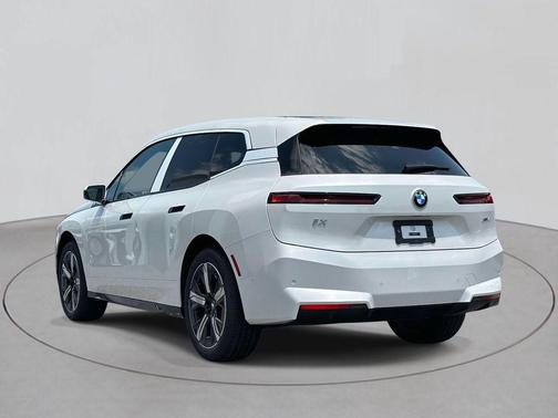 2026 BMW iX xDrive45