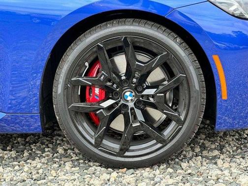 2025 BMW 230 i xDrive