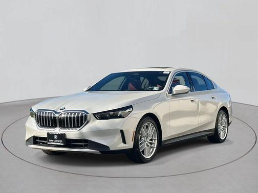 2025 BMW 530 i xDrive