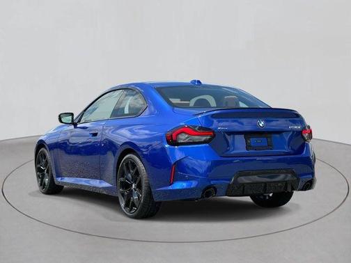 2025 BMW 230 i xDrive