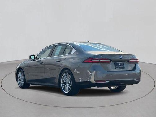 2024 BMW 530 i xDrive