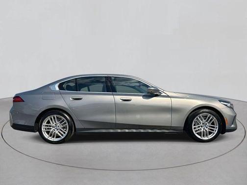 2024 BMW 530 i xDrive
