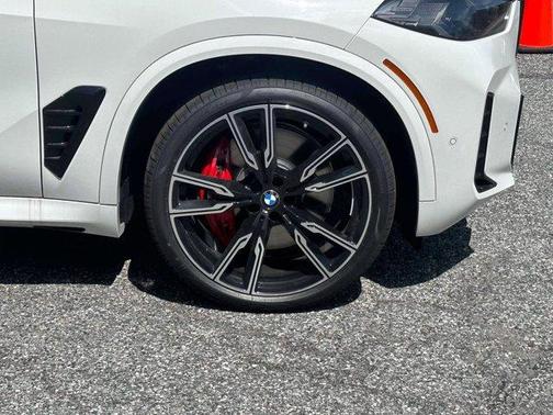 Alpine White 2026 BMW X5 M60i