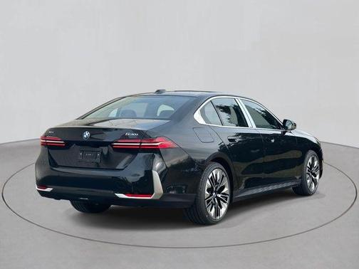 2026 BMW 530 i xDrive