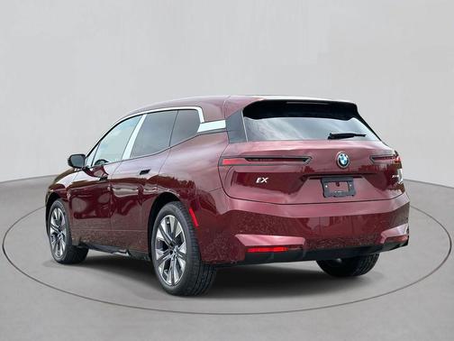 2026 BMW iX xDrive45