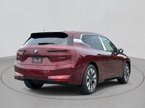 2026 BMW iX xDrive45