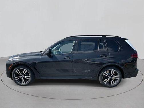2026 BMW X7 M60i