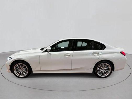 2023 BMW 330 i xDrive