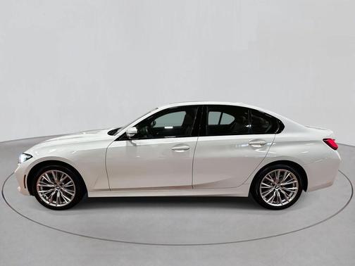 2023 BMW 330 i xDrive