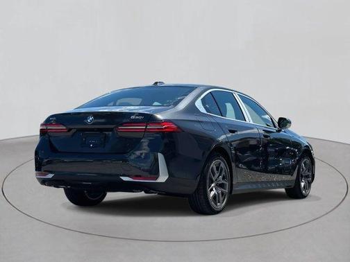 2026 BMW 530 i xDrive