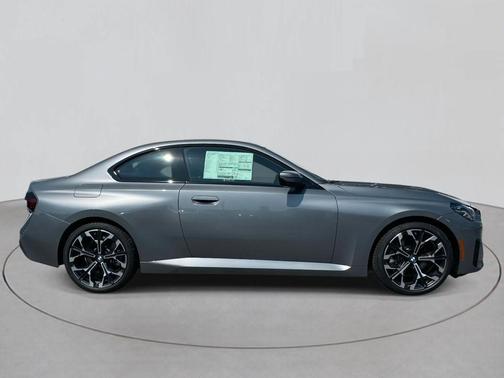 2025 BMW 230 i xDrive