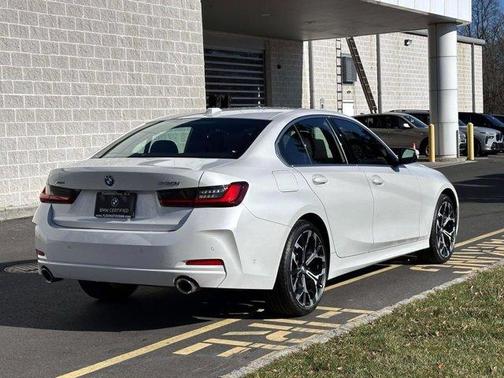 2025 BMW 330 i xDrive