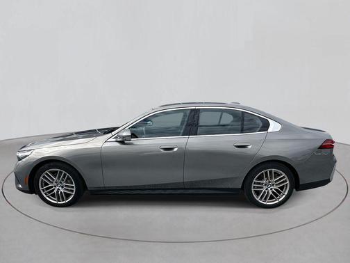 2025 BMW 530 i xDrive