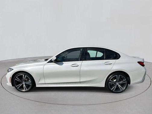 2023 BMW 330 i xDrive
