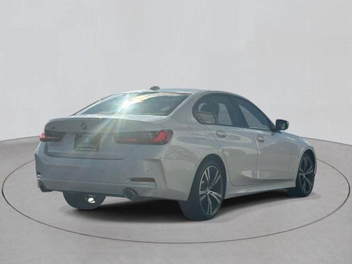 2023 BMW 330 i xDrive