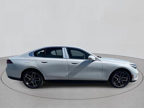 2026 BMW i5 xDrive40