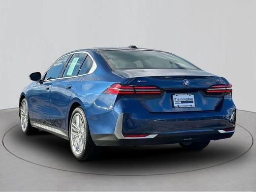 2024 BMW 530 i xDrive