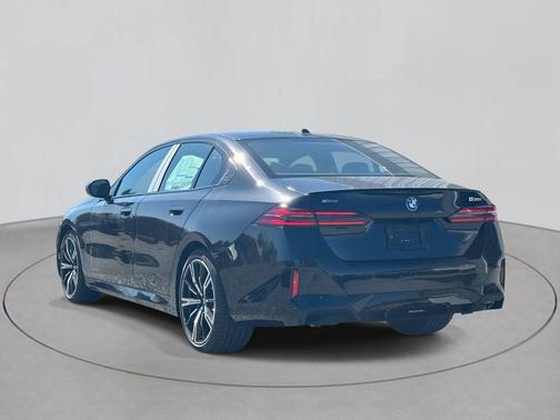 2026 BMW 530 i xDrive
