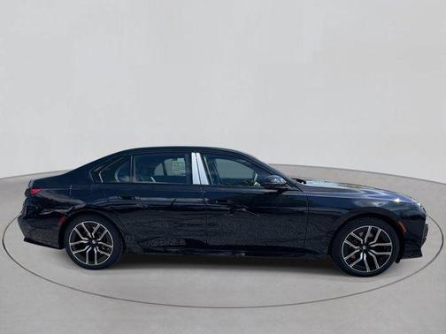 2026 BMW 740 i xDrive