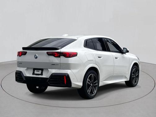 2026 BMW X2 xDrive28i