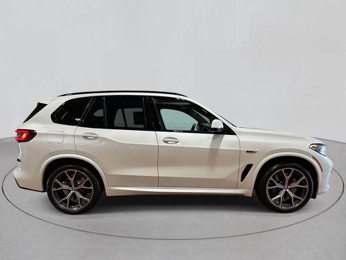 2022 BMW X5 PHEV xDrive45e