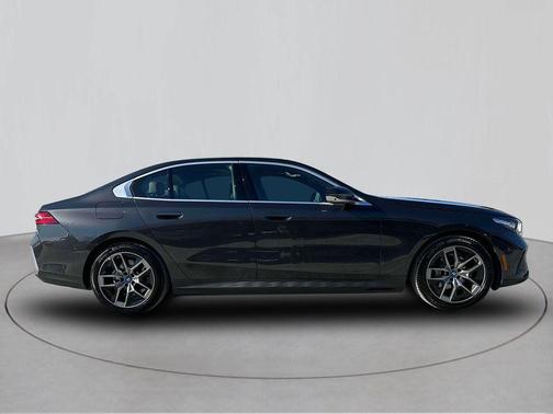2024 BMW i5 eDrive40