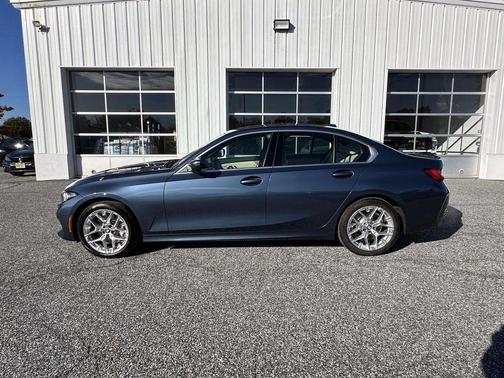 2025 BMW 330 i xDrive