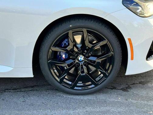 2026 BMW 230 i xDrive