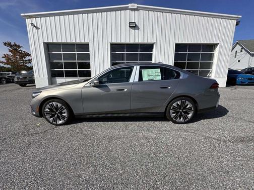 2026 BMW 530 i xDrive